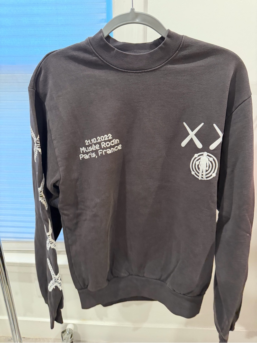 KAWS x Kid Cudi ‘Moon Man’ Back Print
Crewneck Sweatshirt (Limited)
